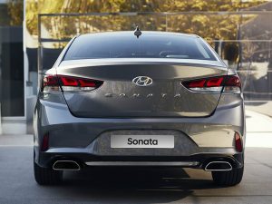 Hyundai Sonata MY18 exterior hero blade 800x600 v2