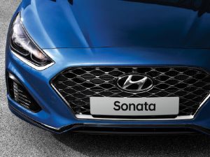 Hyundai Sonata MY18 exterior key feature 2 800x600