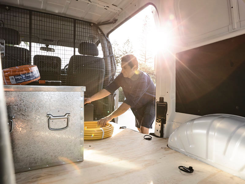Hyundai iload spacious cabin 800x600