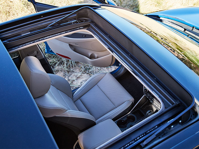 Hyundai panoramic glass sunroof 800x600