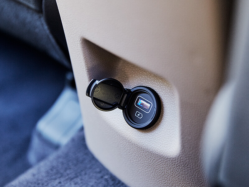 Hyundai rear usb port 800x600