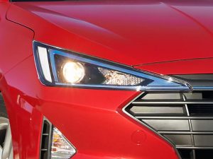Hyundai ElantraFacelift DRL 800x600 3