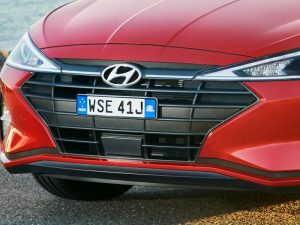Hyundai ElantraFacelift grille 800x600 4