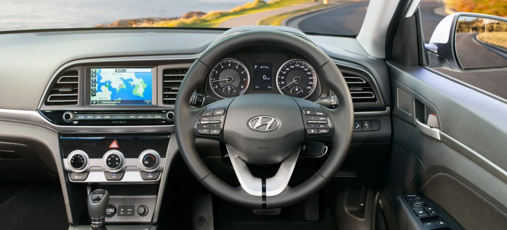 Hyundai ElantraFacelift interior 800x600 5